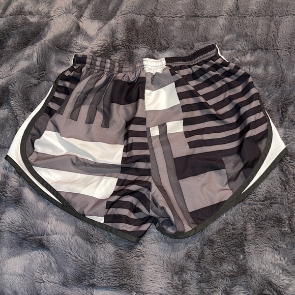 Nike Dri-Fit Athletic Running Shorts - Picture 2 of 5